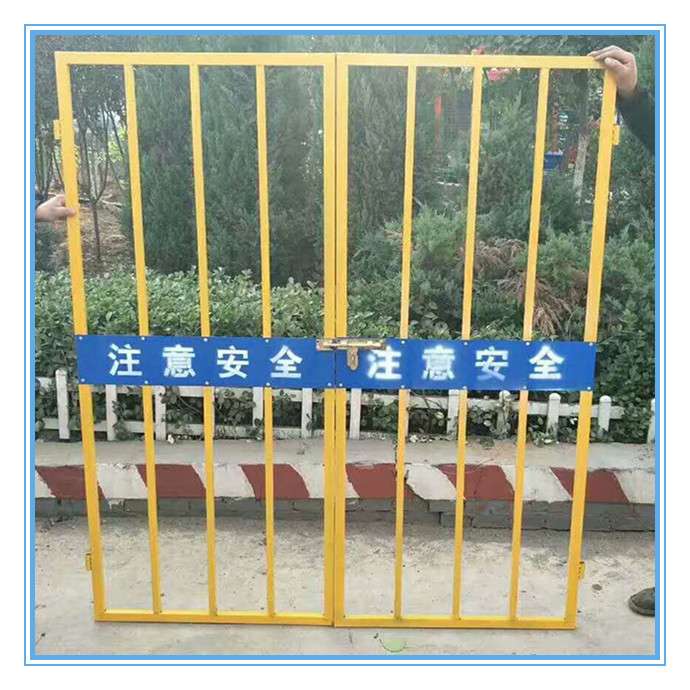电梯防护门